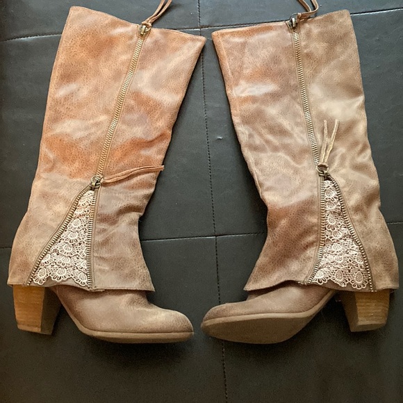 NOT RATED COWGIRL BOOTS - Picture 1 of 3